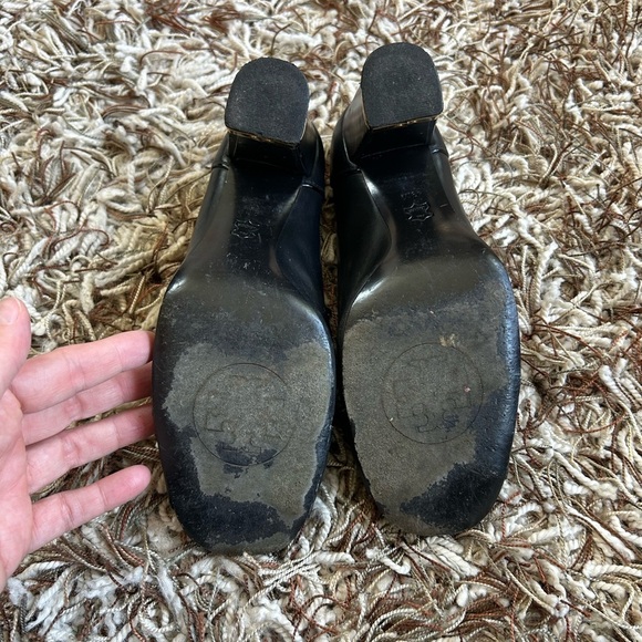 Tory Burch Black Leather Pumps with Gold Accents Size 9 - Picture 8 of 8